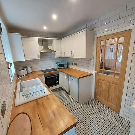 Lovely 1 Bed House In Largs, North Ayrshire Экстерьер фото
