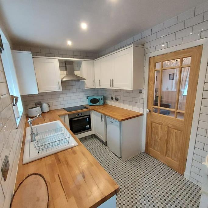 Lovely 1 Bed House In Largs, North Ayrshire Экстерьер фото