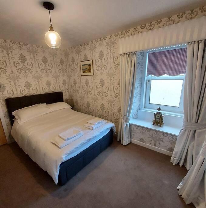 Lovely 1 Bed House In Largs, North Ayrshire Экстерьер фото